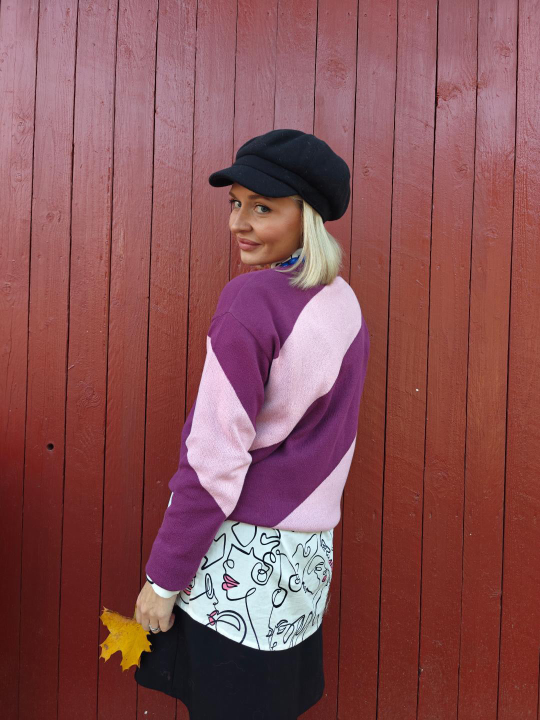 PRE-ORDER: FIZZ knit sweater, diagonal stripe, pink/plum