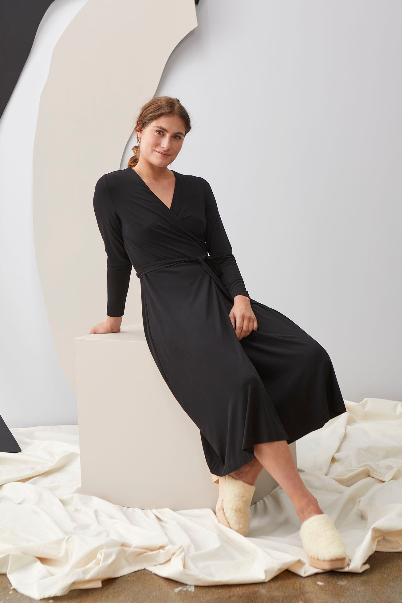 WRAP AROUND -mekko, Musta